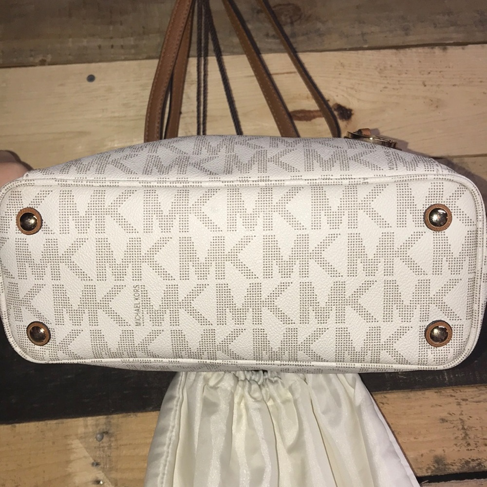 MICHAEL KORS MK JET SET TOTE VANILLA W/ DUST BAG - Picture 4 of 6